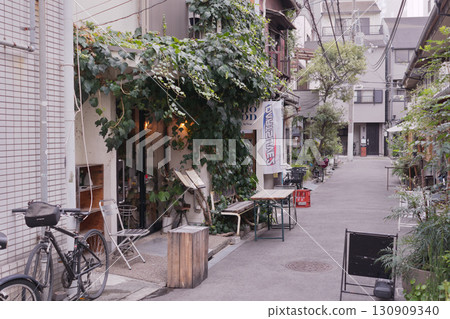 大阪中津一丁目風景 130909340