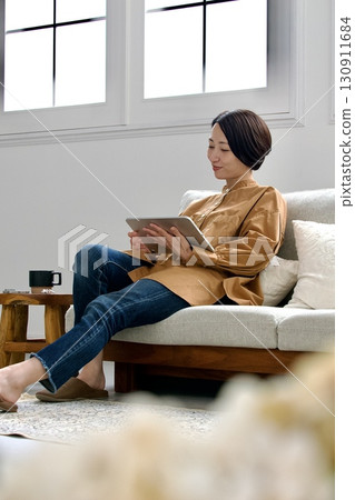 Image of a break between XX Image of a break between XX 130911684