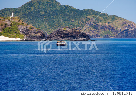 You can see the uninhabited islands of Kabijima and Agenashikijima. We boarded the Queen Zamami 3 in the Kerama Islands, Shimajiri District, Okinawa Prefecture. Kerama 130911715