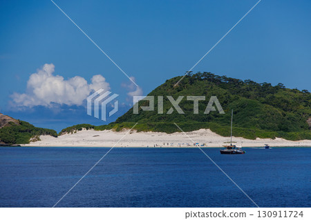You can see the uninhabited islands of Kabijima and Agenashikijima. We boarded the Queen Zamami 3 in the Kerama Islands, Shimajiri District, Okinawa Prefecture. Kerama 130911724