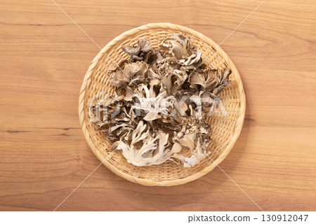 [Yamagata Prefecture] Dried Maitake Mushrooms 130912047