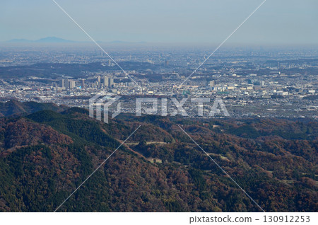 View from the observation deck at the summit of Mt. Takatori in Tanzawa: Mt. Fudōnomine and Mt. Hirugatake 130912253