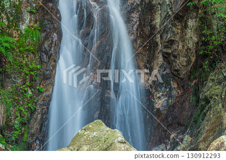 A famous spot in Kitakomatsu, Otsu City: Youbai Falls (Metaki), Shiga Prefecture 130912293
