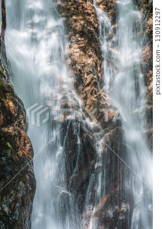 A famous spot in Kitakomatsu, Otsu City: Youbai Falls (Metaki), Shiga Prefecture A famous spot in Kitakomatsu, Otsu City: Youbai Falls (Metaki), Shiga Prefecture 130912297