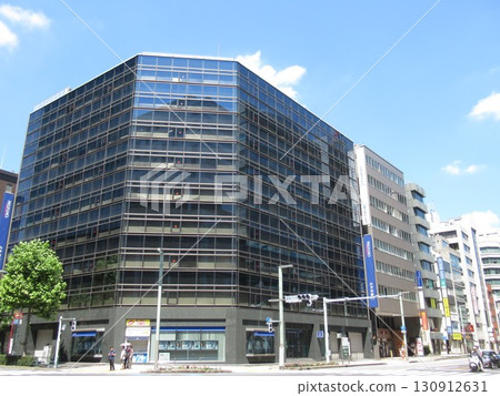 室町三丁目交叉路口附近 130912631