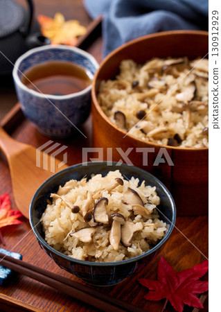 Mushroom rice | Rice cooked with shimeji mushrooms, shiitake mushrooms, maitake mushrooms, and enoki mushrooms Mushroom rice | Rice cooked with shimeji mushrooms, shiitake mushrooms, maitake mushrooms, and enoki mushrooms 130912929