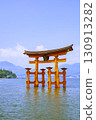 The large torii gate of Itsukushima Shrine, one of the Three Most Scenic Spots of Japan (Miyajimacho, Hatsukaichi City, Hiroshima Prefecture) 130913282