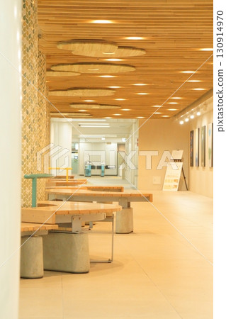 Meijo Koen Station: A warm and welcoming concourse Meijo Koen Station: A warm and welcoming concourse 130914970