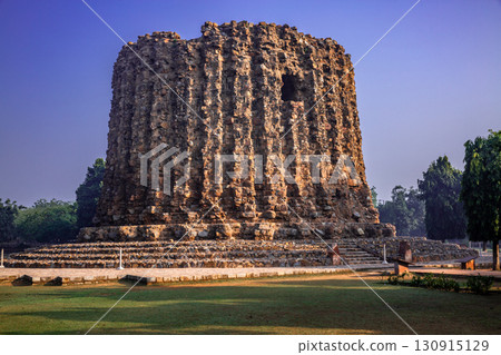 Qutub Minar 130915129