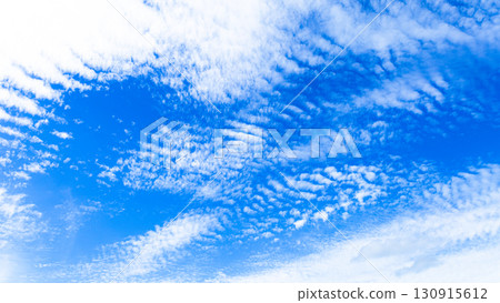 A simple landscape of autumn blue sky and scale clouds 130915612