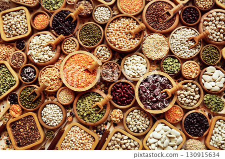 Mix of dry legume varieties: pinto and mung beans, assorted lentils, soyabean, yellow and green peas, chickpea; vegan high protein food for healthy diet 130915634