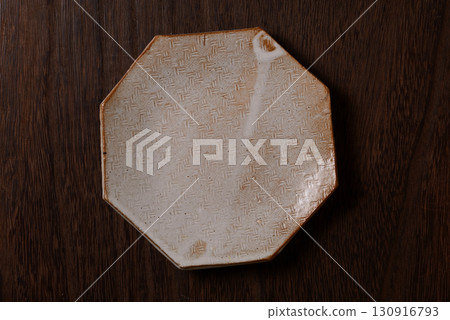 Japanese plate seen from directly above - background material Japanese plate seen from directly above - background material 130916793