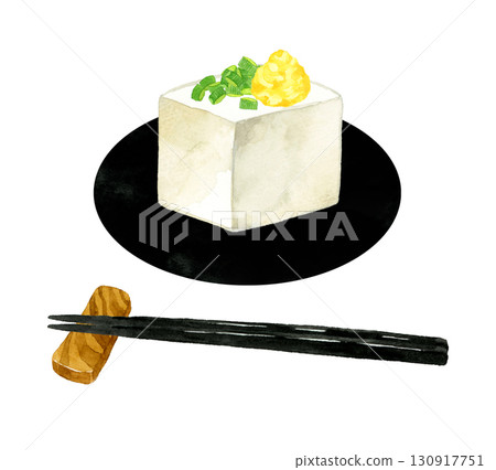 豆腐上撒上蔥花和薑末。手繪水彩畫,描繪日本料理。 豆腐上撒上蔥花和薑末。手繪水彩畫,描繪日本料理。 130917751