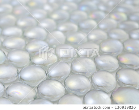 許多透明玻璃球的背景材料 130919820