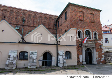 Poland, Krakow, Jewish Quarter of Krakow, Old Synagogue in the historic Kazimierz district 130920356