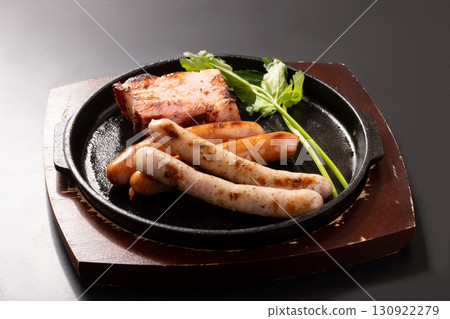 培根、維也納香腸、鐵板燒 培根、維也納香腸、鐵板燒 130922279