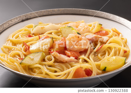 番茄湯西葫蘆蝦仁義大利麵 130922388