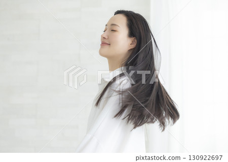 Women who do hair care 130922697