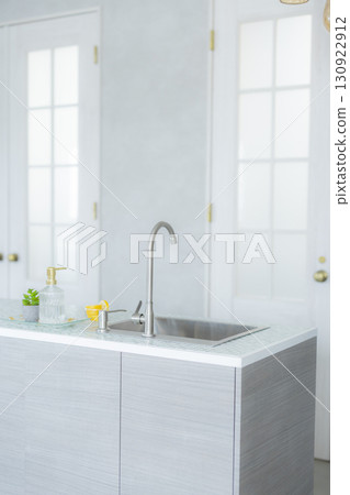 乾淨的廚房 130922912