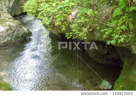 岡山縣真庭市神場瀑布自然公園的玉垂瀑布 130923003