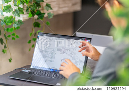 半導體電路圖設計：2人 130923294