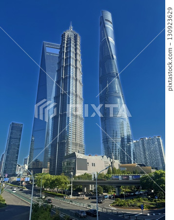 Shanghai Tower and Mori Building (Central Shanghai) Shanghai Tower and Mori Building (Central Shanghai) 130923629