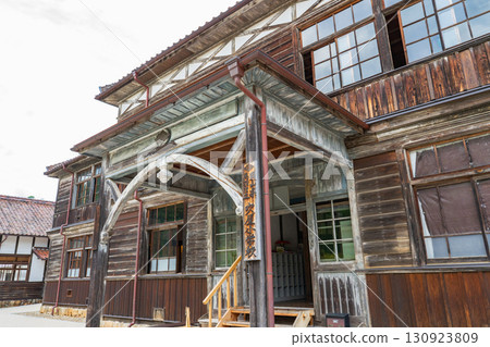 岡山縣高樑市吹屋故鄉村舊吹屋小學本校舍 130923809