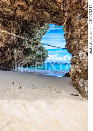 Miyakojima Sunayama Beach and the emerald green sea 130925215