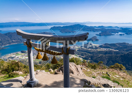 Kumamoto Prefecture: The Torii Gate in the Sky and the Goshoura Islands seen from the summit of Mount Kuratake 130926123