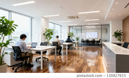 寬敞、現代化的辦公室景觀 130927655