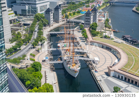 View of Yokohama Minato Mirai Bay Area, Kanagawa Prefecture 130930135