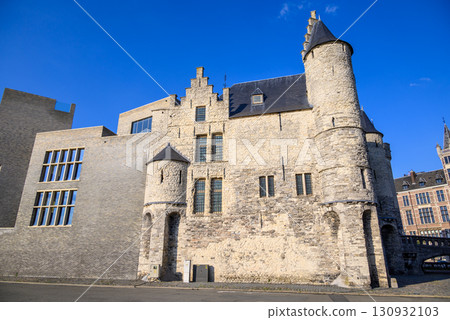 Het Steen medieval fortress on bank of Scheldt river in the old city centre of Antwerp, Belgium 130932103