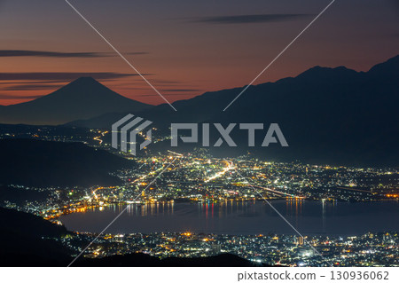 Lake Suwa and the silhouette of Mount Fuji shining at dawn 130936062
