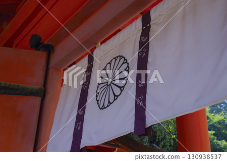 The chrysanthemum crest on the curtain of Kasuga Taisha Shrine The chrysanthemum crest on the curtain of Kasuga Taisha Shrine 130938537