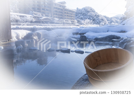 Snowy scenery at Misasa Onsen Snowy scenery at Misasa Onsen 130938725