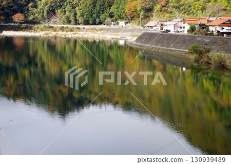 廣島太田川的秋季水景 130939489