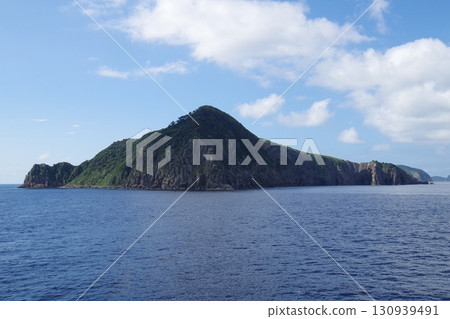 隱岐島前的小島景色 隱岐島前的小島景色 130939491