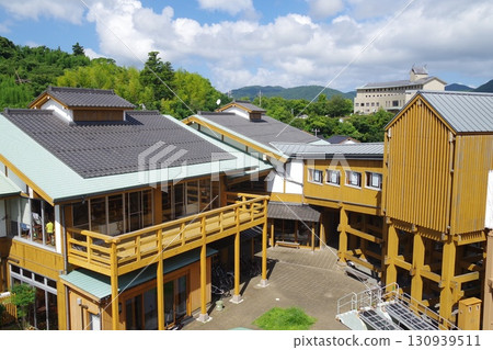 沖繩縣中之島菱浦港的建築物景觀 130939511