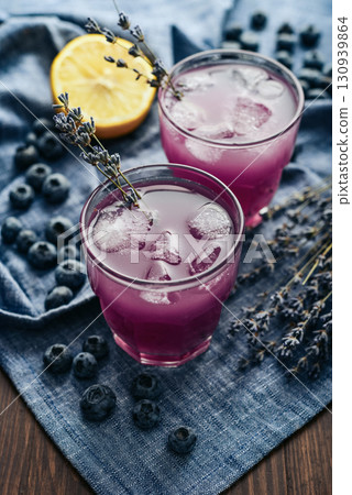 Summer lemonade with lavender Summer lemonade with lavender 130939864