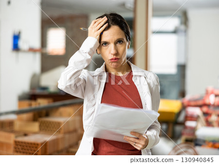 Owner of house is shocked by the poorly executed repair work of premises 130940845