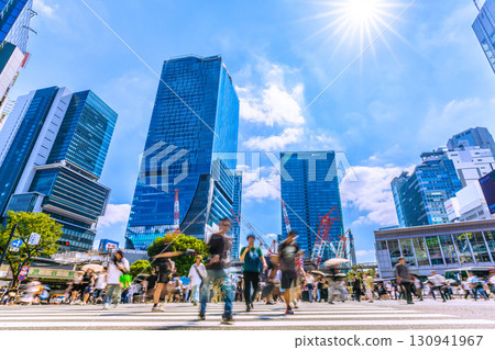 9月17日，日本東京城市景觀。入境旅遊持續進行…澀谷十字路口擠滿了外國遊客。 130941967