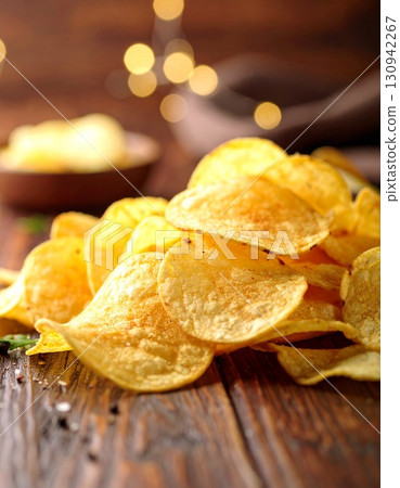 Crisps Crisps 130942267