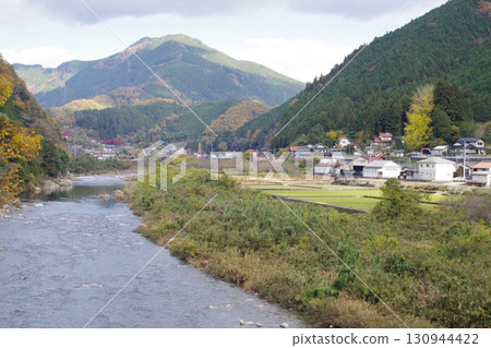 Autumn scenery in Kake, Akiota Town 130944422