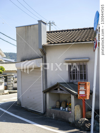街角的舊郵筒與地藏神社 130944565