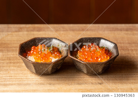 Delicious nigiri sushi 130945363