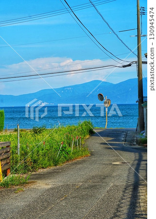 可以欣賞夏日海景的斜坡 可以欣賞夏日海景的斜坡 130945474