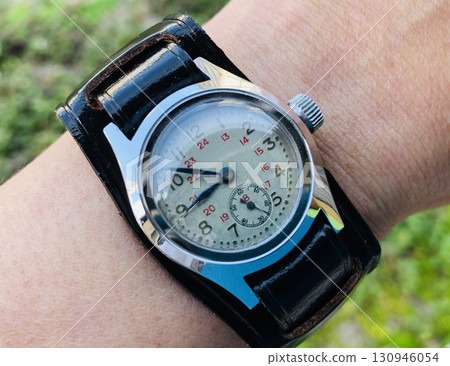 Old pre-war wristwatch (double dustproof case) Old pre-war wristwatch (double dustproof case) 130946054