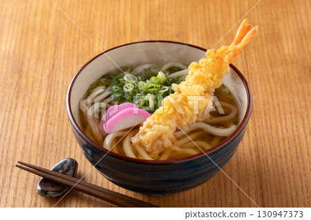 Eat shrimp tempura udon Eat shrimp tempura udon 130947373