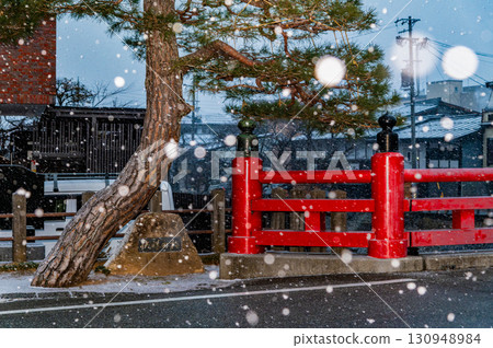 飛驒高山 - 白雪皚皚的老街景 - 中橋 130948984