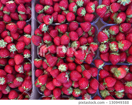 background of fresh strawberries 130949388
